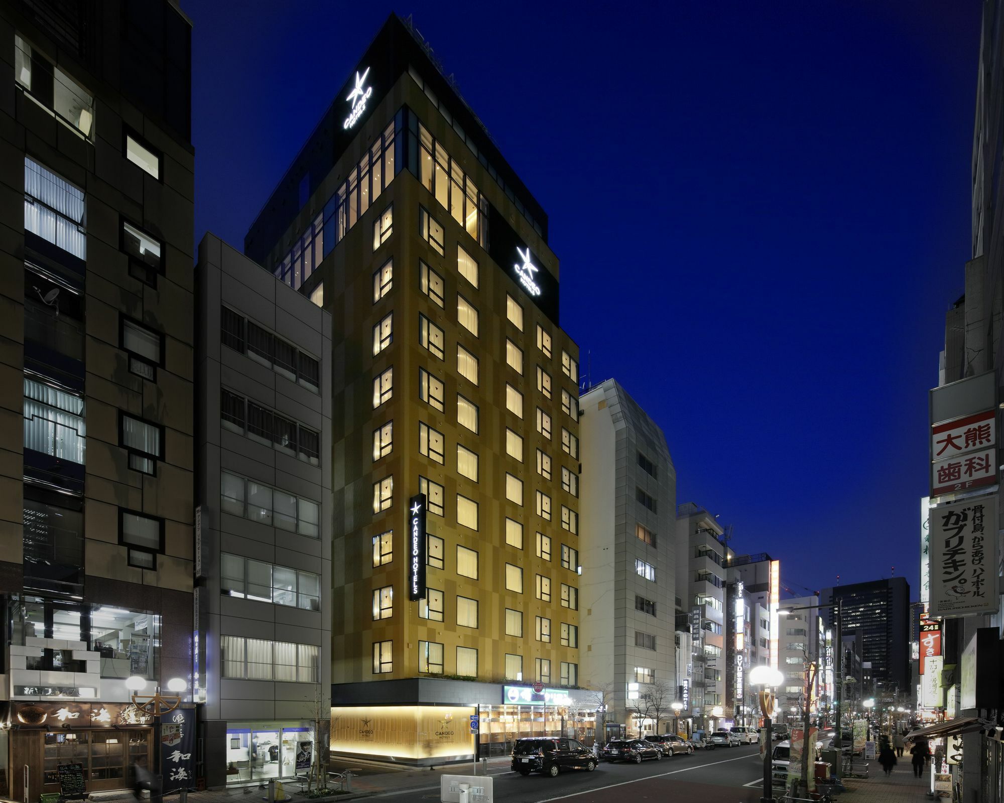 Candeo Shimbashi Tokio